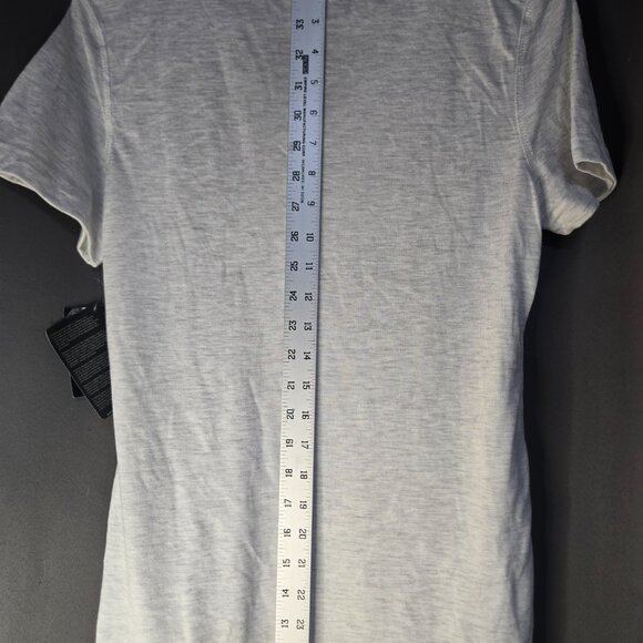 Reebok Women's Gray UFC V-Neck Top Small NWT - Picture 10 of 13